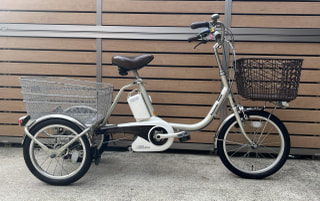 【下鴨店】お問い合わせが多い車種ナンバーワン!3輪電動アシスト自転車 Panasonic(パナソニック)のビビライフ 試乗車をご用意出来ました。
