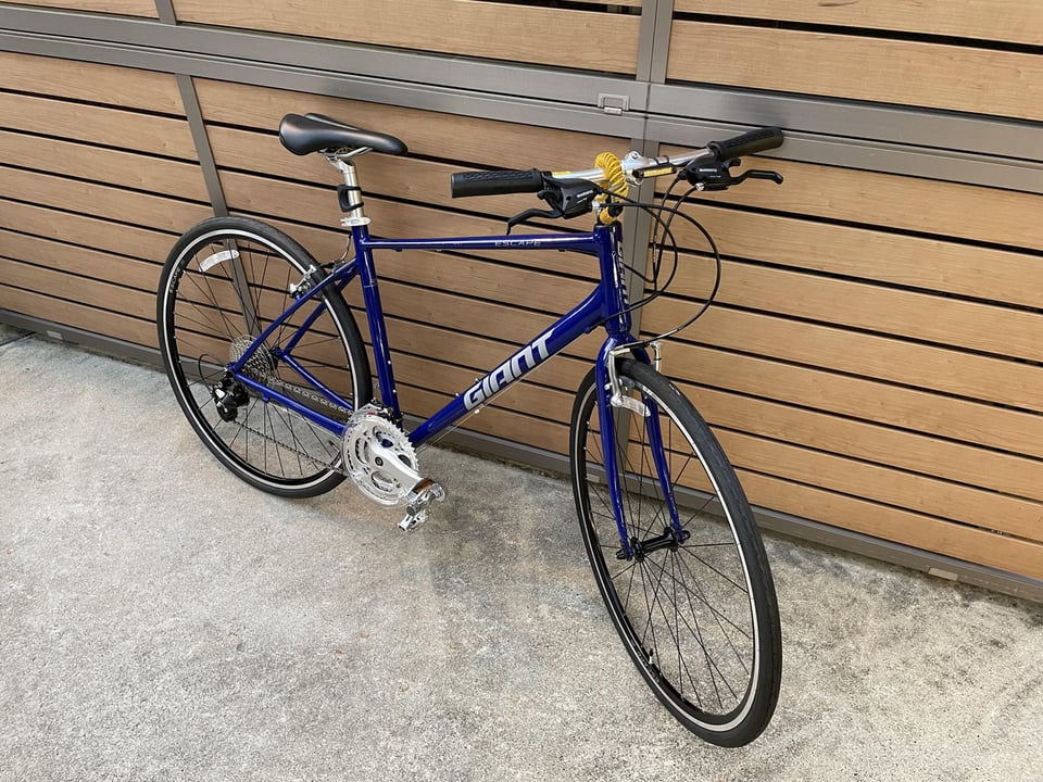 下鴨店】今だけスタンドプレゼント！GIANTのクロスバイクはいいぞ
