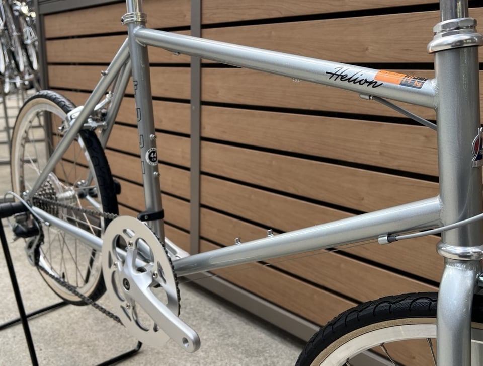 下鴨店】オシャレミニベロ筆頭！2026年モデル FUJI（フジ）HELION