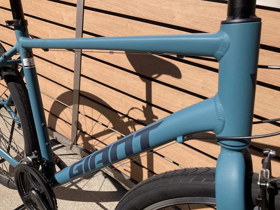 下鴨店】2025年モデル GIANT(ジャイアント）太めのタイヤで安心感抜群