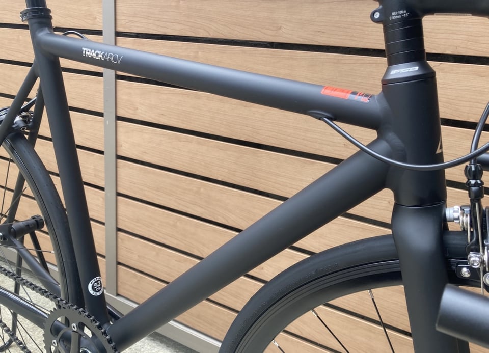 下鴨店】スポーツバイクお買い得SALE中！オススメ ピストバイク