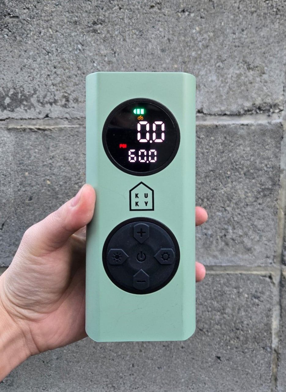 下鴨店】出先で空気入れしてますか?出張修理でも大活躍の電動空気入れ